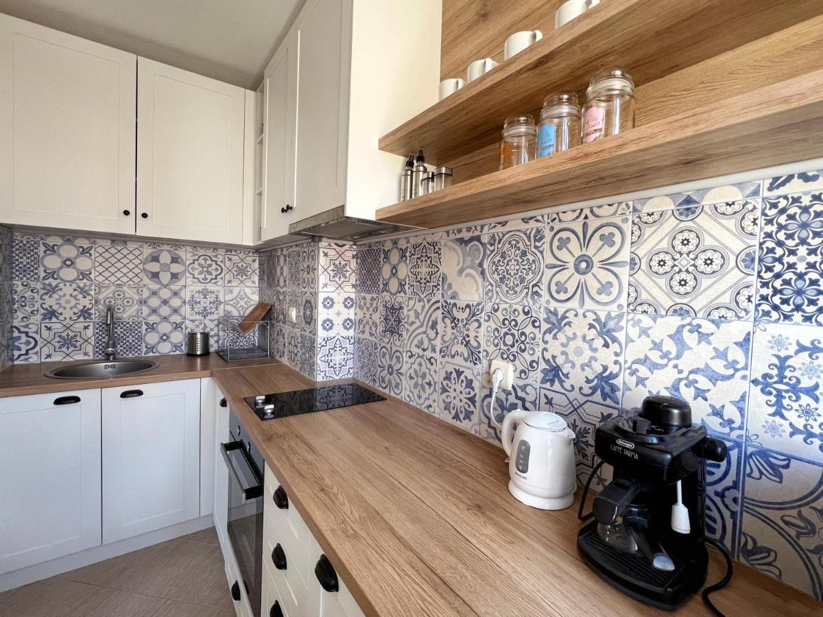 Lovely Apartment With Balcony In Pomorie Old Town By Flat Mаnаger ภายนอก รูปภาพ