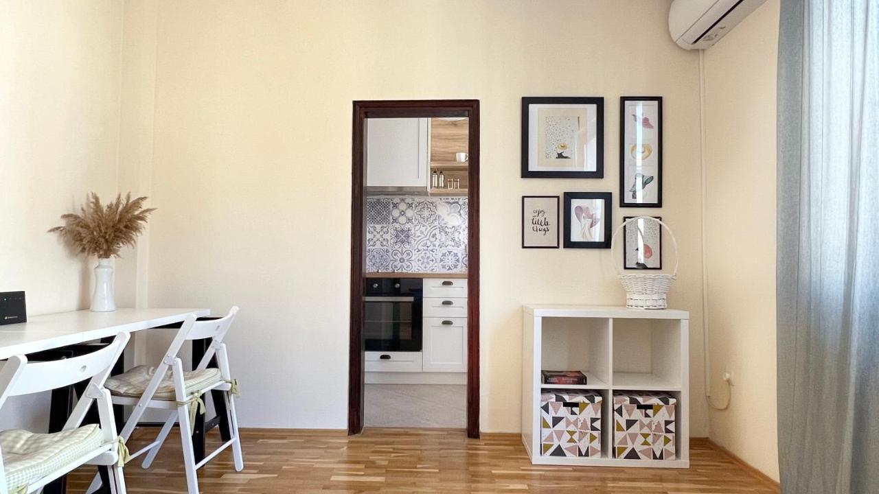 Lovely Apartment With Balcony In Pomorie Old Town By Flat Mаnаger ภายนอก รูปภาพ