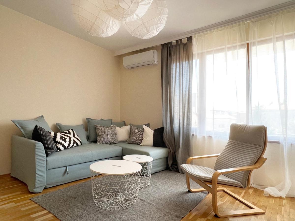 Lovely Apartment With Balcony In Pomorie Old Town By Flat Mаnаger ภายนอก รูปภาพ