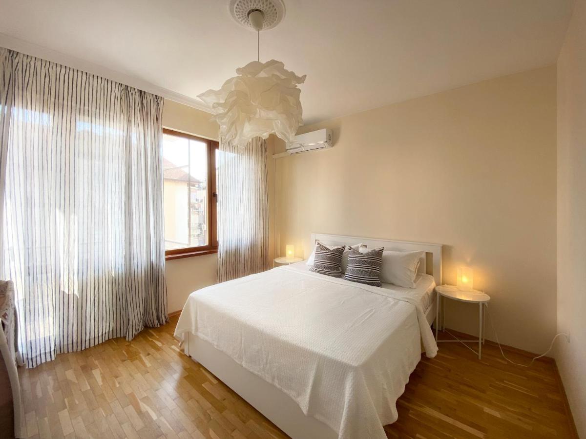 Lovely Apartment With Balcony In Pomorie Old Town By Flat Mаnаger ภายนอก รูปภาพ